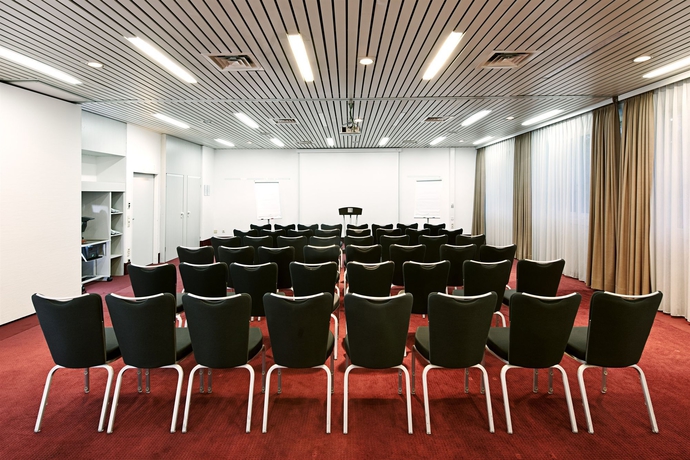 Imagen de los interiores del Hotel Nh Hirschberg Heidelberg. Foto 12