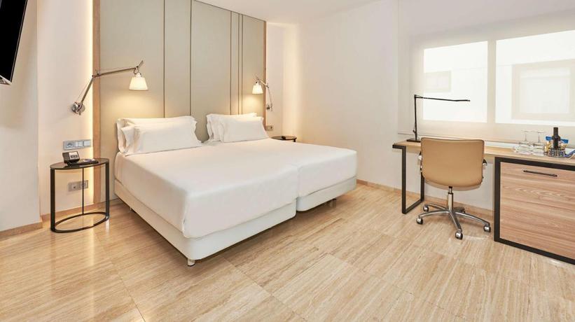 Imagen de la habitación del Hotel Nh Imperial Playa. Foto 2