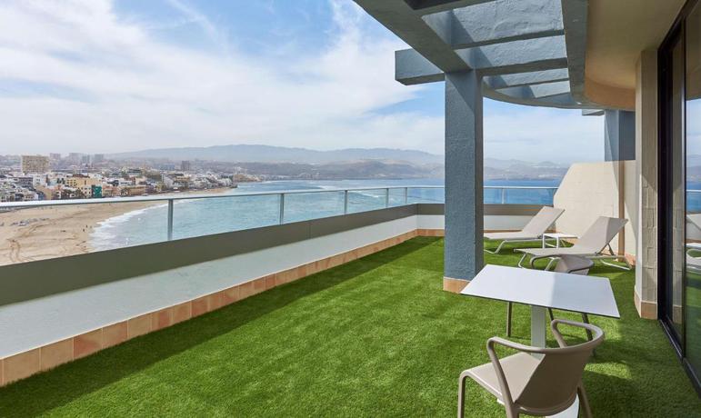 Imagen de los exteriores del Hotel Nh Imperial Playa. Foto 14