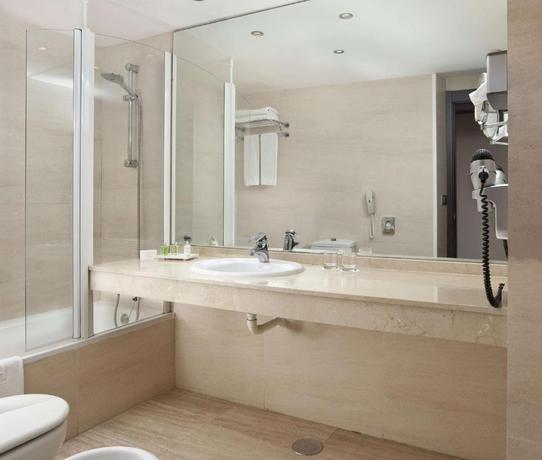 Imagen de la habitación del Hotel Nh Imperial Playa. Foto 13