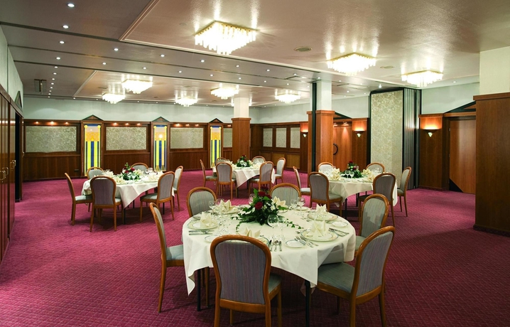 Imagen de los interiores del Hotel Nh Ingolstadt. Foto 9