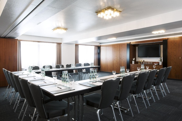 Imagen de los interiores del Hotel Nh Ingolstadt. Foto 13