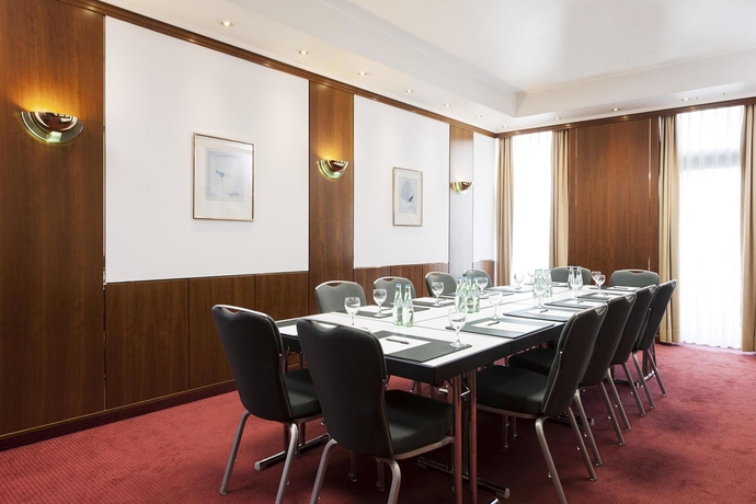 Imagen de los interiores del Hotel Nh Ingolstadt. Foto 14