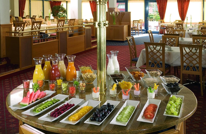 Imagen del bar/restaurante del Hotel Nh Ingolstadt. Foto 3