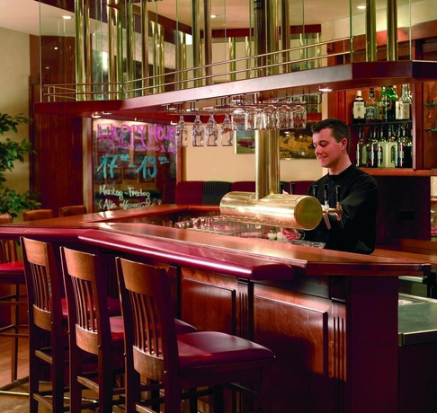 Imagen del bar/restaurante del Hotel Nh Ingolstadt. Foto 5