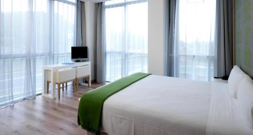 Imagen de la habitación del Hotel Nh La Avanzada. Foto 4
