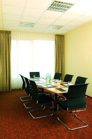 Imagen de los interiores del Hotel Nh Leipzig Messe. Foto 15