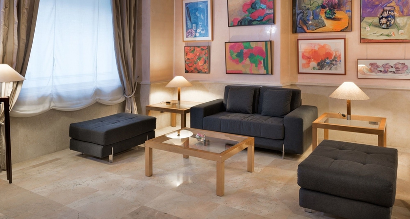 Imagen de los interiores del Hotel Nh Logroño Herencia Rioja. Foto 10