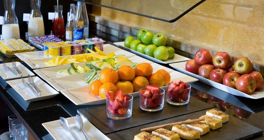 Imagen del bar/restaurante del Hotel Nh Logroño Herencia Rioja. Foto 6