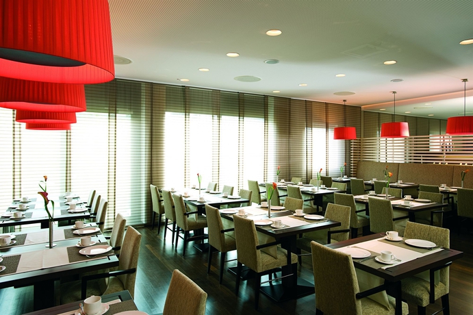 Imagen del bar/restaurante del Hotel Nh Ludwigsburg. Foto 5