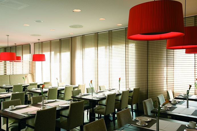 Imagen del bar/restaurante del Hotel Nh Ludwigsburg. Foto 6