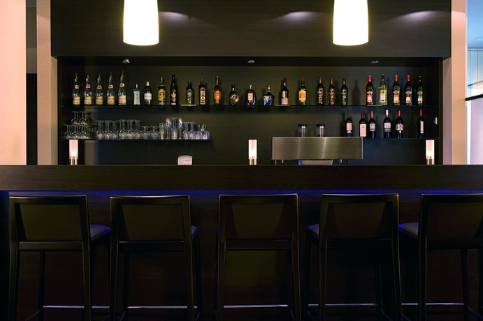 Imagen del bar/restaurante del Hotel Nh Ludwigsburg. Foto 7