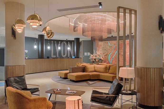 Imagen de los interiores del Hotel Nh Lyon Airport. Foto 17