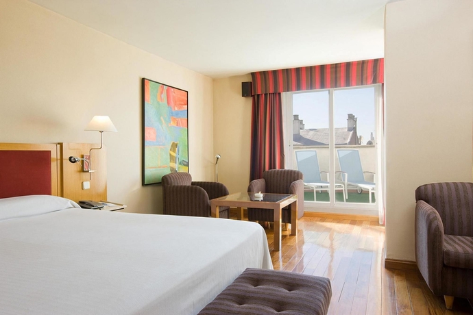 Imagen de la habitación del Hotel Nh Madrid Balboa. Foto 4