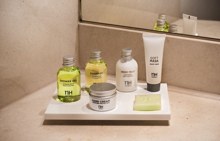 Imagen de la habitación del Hotel Nh Madrid Barajas Airport. Foto 14