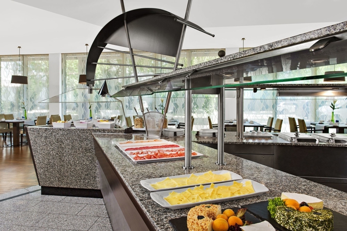 Imagen del bar/restaurante del Hotel Nh Mannheim-viernheim. Foto 3