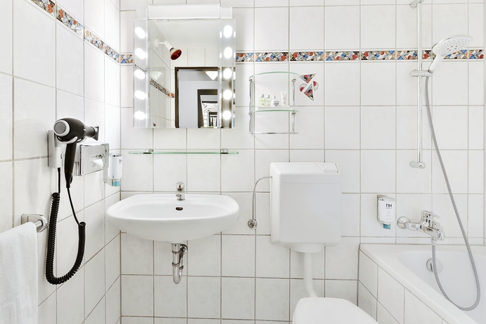 Imagen de la habitación del Hotel Nh Mannheim-viernheim. Foto 7