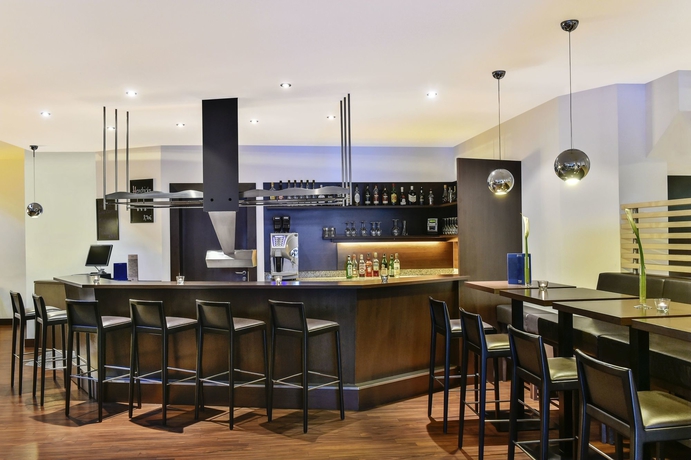 Imagen del bar/restaurante del Hotel Nh Mannheim-viernheim. Foto 4