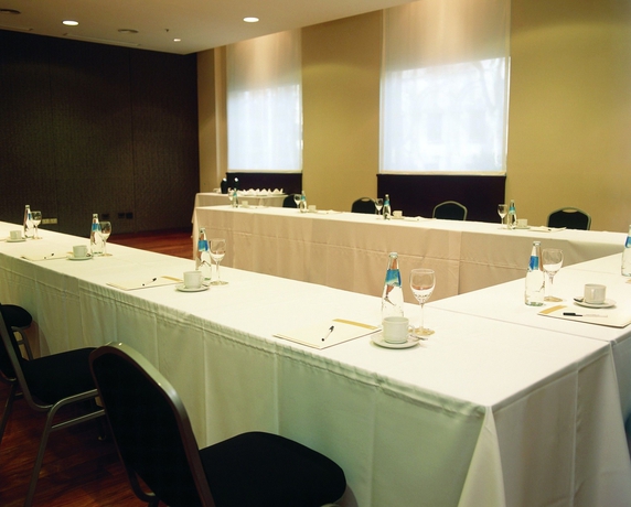 Imagen de los interiores del Hotel Nh Mendoza Cordillera. Foto 14