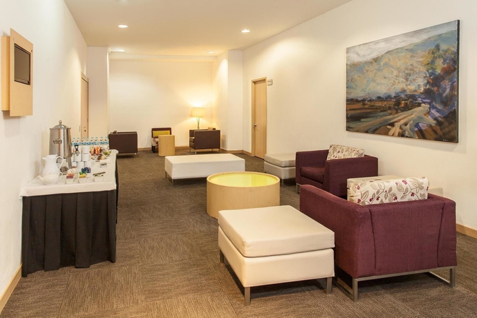 Imagen de los interiores del Hotel Nh Mexico City Valle Dorado. Foto 15