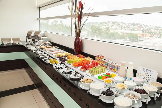 Imagen del bar/restaurante del Hotel Nh Mexico City Valle Dorado. Foto 4