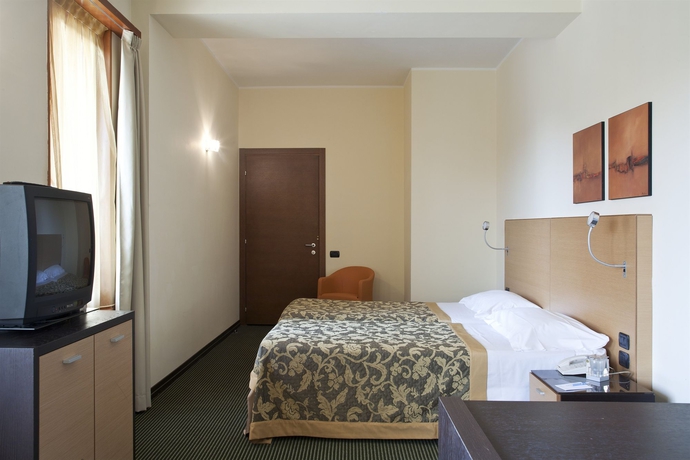 Imagen de la habitación del Hotel Nh Milano 2 Residence. Foto 7