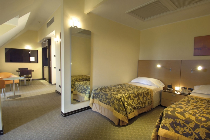 Imagen de la habitación del Hotel Nh Milano 2 Residence. Foto 9