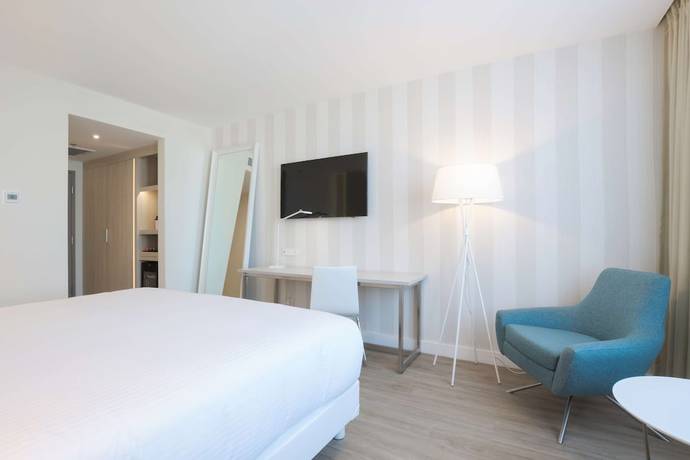 Imagen de la habitación del Hotel Nh Monterrey La Fe. Foto 11