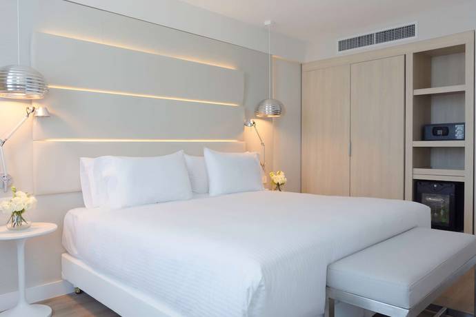 Imagen de la habitación del Hotel Nh Monterrey La Fe. Foto 12