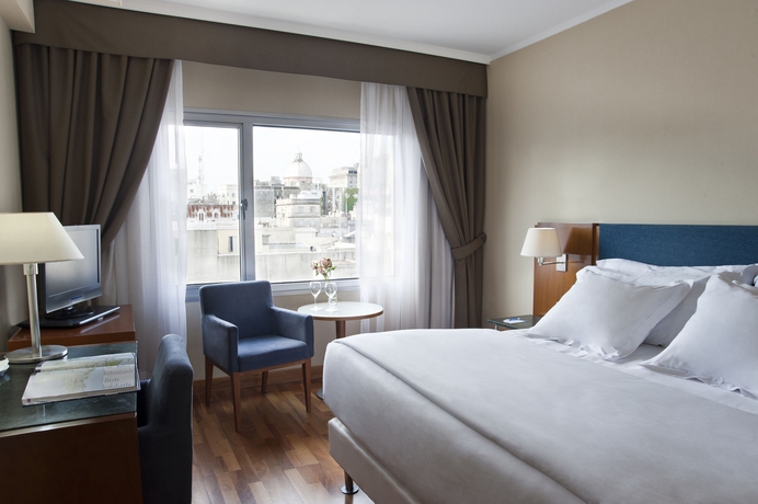 Imagen de la habitación del Hotel Nh Montevideo Columbia. Foto 15