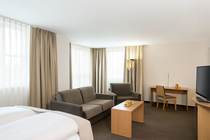 Imagen de los interiores del Hotel Nh München Messe. Foto 20