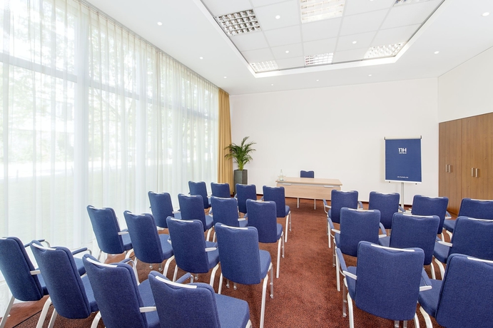 Imagen de los interiores del Hotel Nh München Ost Conference Center. Foto 10
