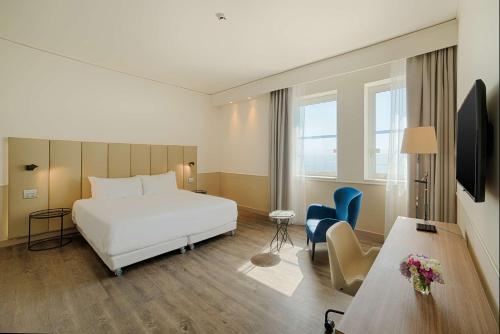 Imagen de la habitación del Hotel Nh Napoli Panorama. Foto 8