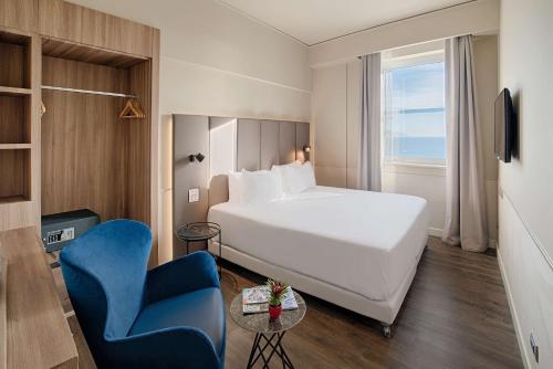 Imagen de la habitación del Hotel Nh Napoli Panorama. Foto 17