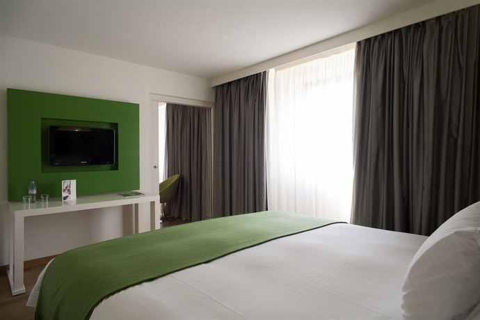 Imagen de la habitación del Hotel Nh Nice. Foto 8