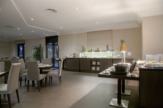 Imagen del bar/restaurante del Hotel Nh Nice. Foto 5