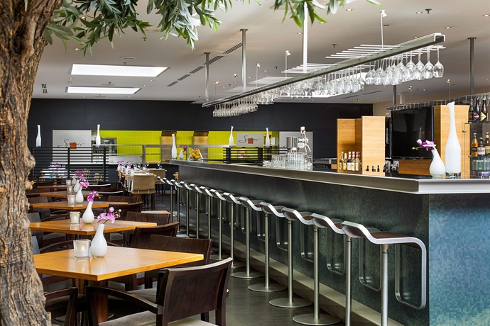 Imagen del bar/restaurante del Hotel Nh Noordwijk Conference Centre Leeuwenhorst. Foto 4