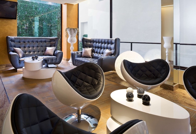 Imagen de los interiores del Hotel Nh Ourense. Foto 14