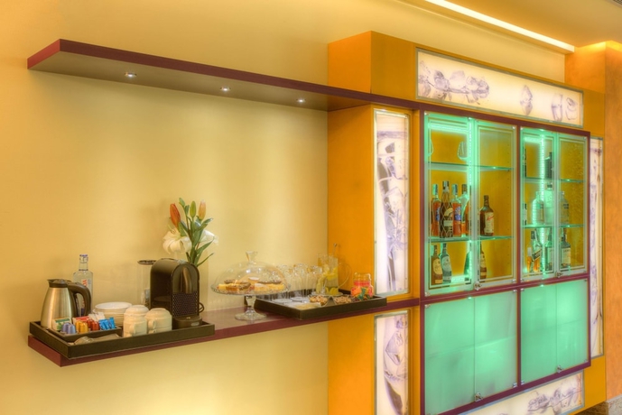 Imagen de los interiores del Hotel Nh Ourense. Foto 15