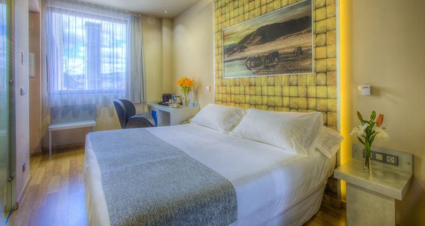 Imagen de la habitación del Hotel Nh Ourense. Foto 7