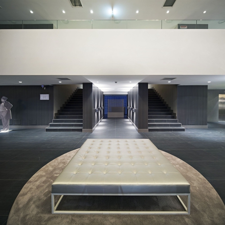 Imagen de los interiores del Hotel Nh Parma. Foto 11