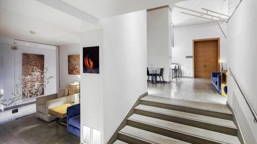 Imagen de los interiores del Hotel Nh Pisa. Foto 5