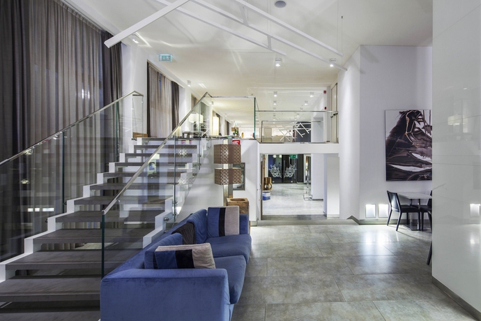 Imagen de los interiores del Hotel Nh Pisa. Foto 15