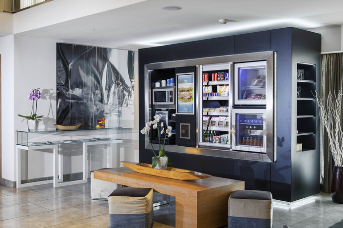 Imagen de los interiores del Hotel Nh Pisa. Foto 16