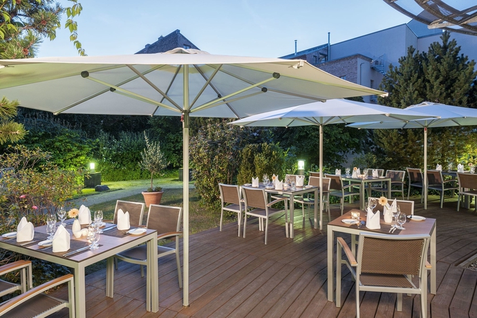 Imagen de los exteriores del Hotel Nh Potsdam. Foto 14