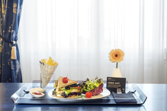 Imagen del bar/restaurante del Hotel Nh Potsdam. Foto 3