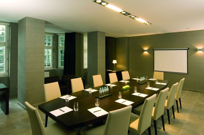 Imagen de los interiores del Hotel Nh Poznan. Foto 10