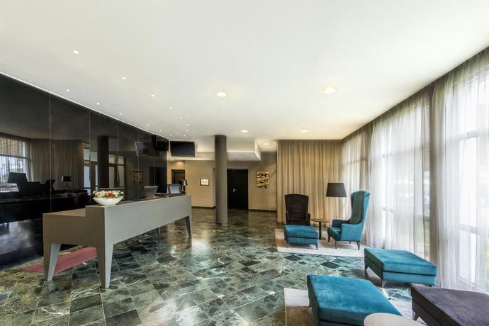 Imagen de los interiores del Hotel Nh Prague City. Foto 6