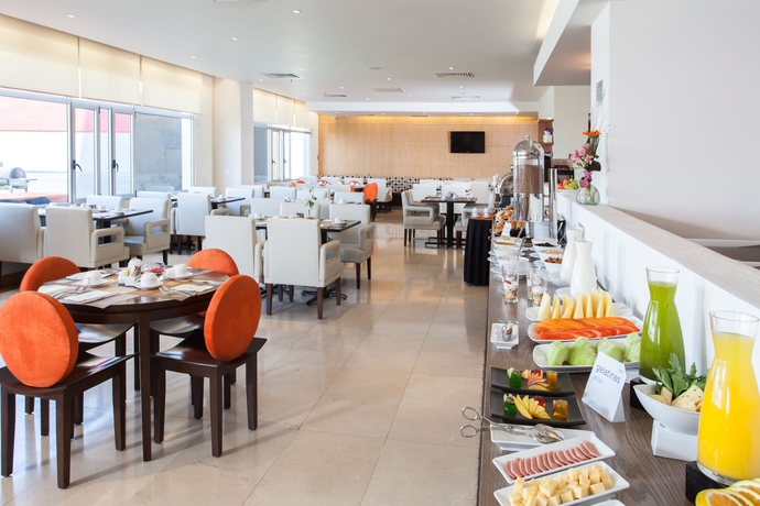 Imagen del bar/restaurante del Hotel Nh Queretaro. Foto 3