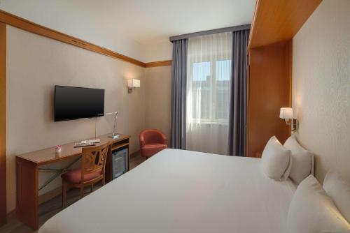 Imagen de la habitación del Hotel Nh Ravenna. Foto 17